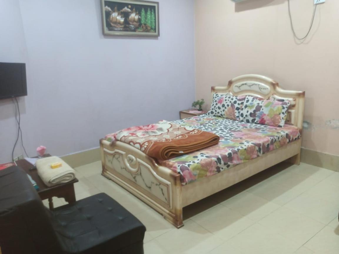 Palm Valley Hotel Sukkur Exterior photo